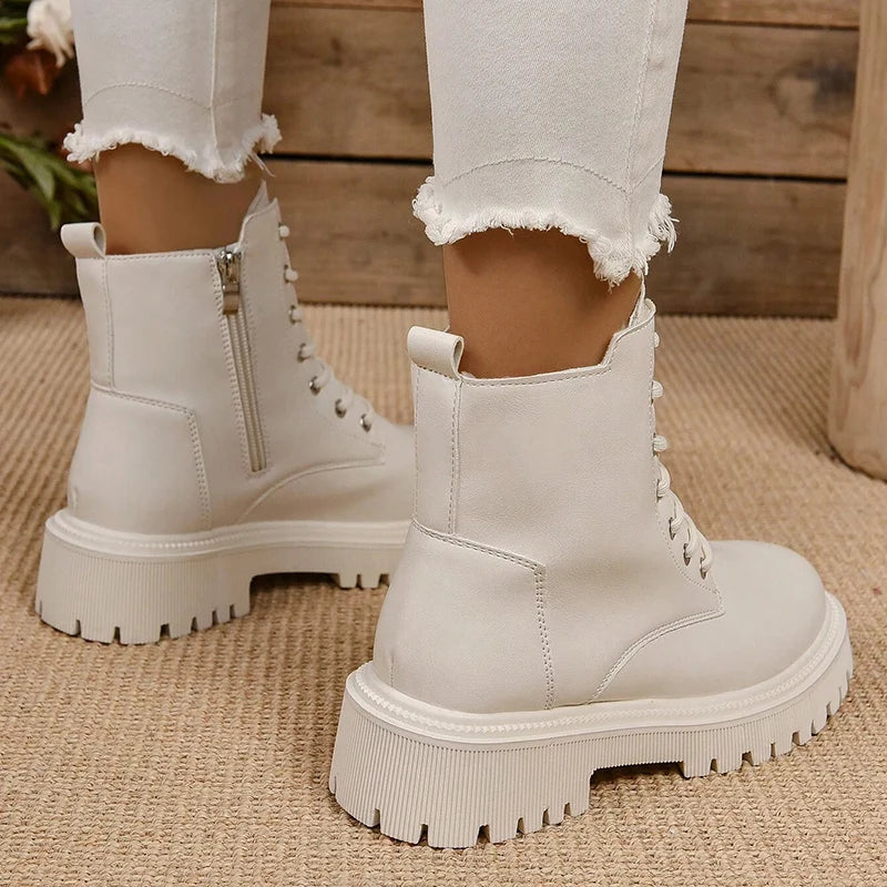 Botas de pelúcia para mulher, saltos baixos, conforto no inverno