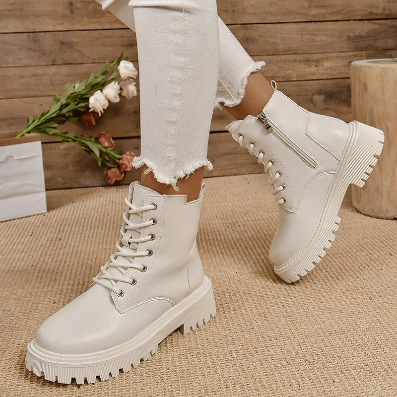 Botas de pelúcia para mulher, saltos baixos, conforto no inverno