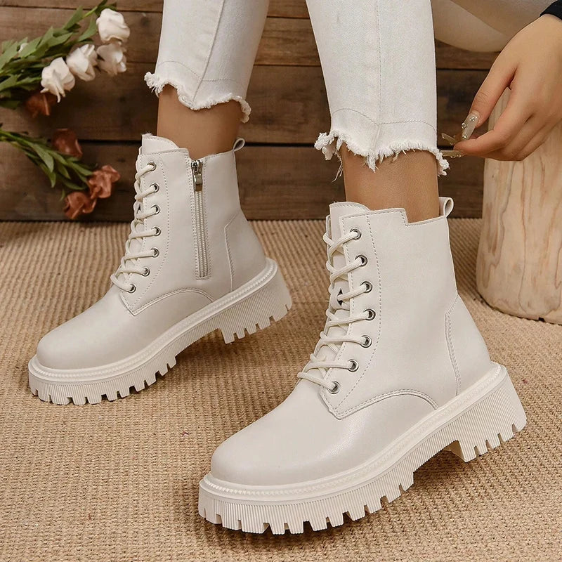 Botas de pelúcia para mulher, saltos baixos, conforto no inverno