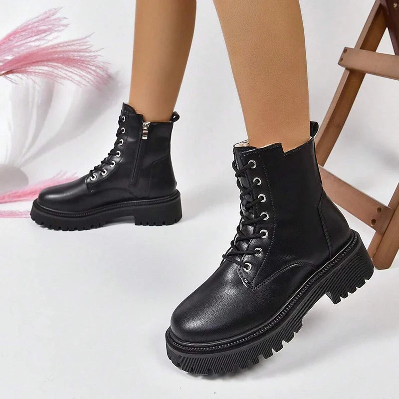 Botas de pelúcia para mulher, saltos baixos, conforto no inverno